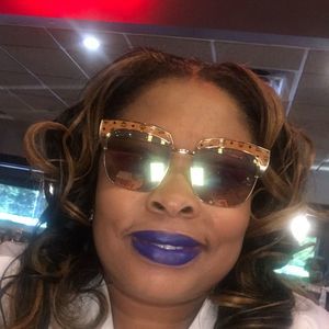 Meet your Posher, Selena